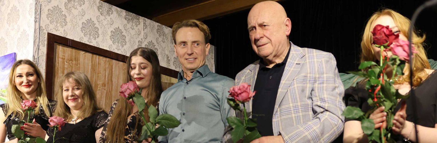 Premiera sztuki „Ogłoszenie, czyli jajka w pomidorach”